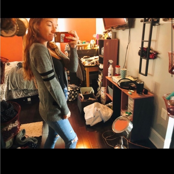 Sweater button up - Picture 5 of 12